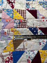 Load image into Gallery viewer, Triangles Quilt