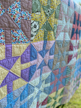 Load image into Gallery viewer, Arrows Quilt