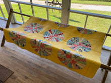 Load image into Gallery viewer, Dresden Plate Quilt