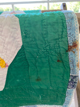 Load image into Gallery viewer, Flower Garden Block Quilt