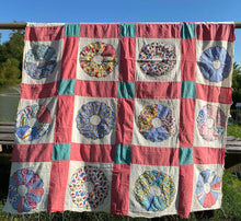 Load image into Gallery viewer, Dresden Plate Quilt TOP