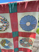 Load image into Gallery viewer, Dresden Plate Quilt TOP