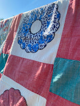 Load image into Gallery viewer, Dresden Plate Quilt TOP