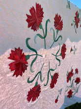 Load image into Gallery viewer, Flower Applique Quilt
