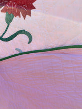 Load image into Gallery viewer, Flower Applique Quilt