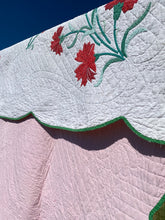 Load image into Gallery viewer, Flower Applique Quilt