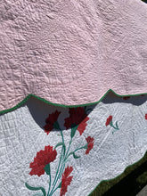 Load image into Gallery viewer, Flower Applique Quilt