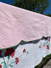 Load image into Gallery viewer, Flower Applique Quilt