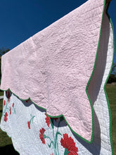 Load image into Gallery viewer, Flower Applique Quilt