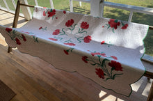 Load image into Gallery viewer, Flower Applique Quilt