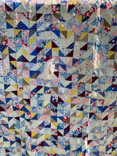 Load image into Gallery viewer, Triangles Quilt