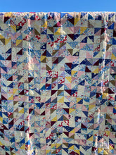 Load image into Gallery viewer, Triangles Quilt
