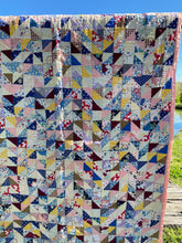 Load image into Gallery viewer, Triangles Quilt