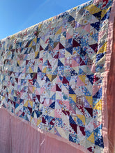 Load image into Gallery viewer, Triangles Quilt
