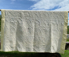 Load image into Gallery viewer, Flower Basket Quilt