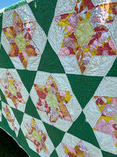 Load image into Gallery viewer, Flower Garden Block Quilt