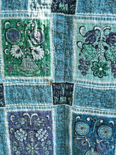 Load image into Gallery viewer, Flower Garden Block Quilt