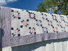 Load image into Gallery viewer, Evening Star Quilt