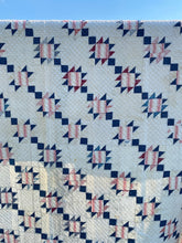 Load image into Gallery viewer, Evening Star Quilt