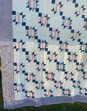 Load image into Gallery viewer, Evening Star Quilt