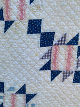 Load image into Gallery viewer, Evening Star Quilt