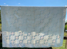 Load image into Gallery viewer, Evening Star Quilt