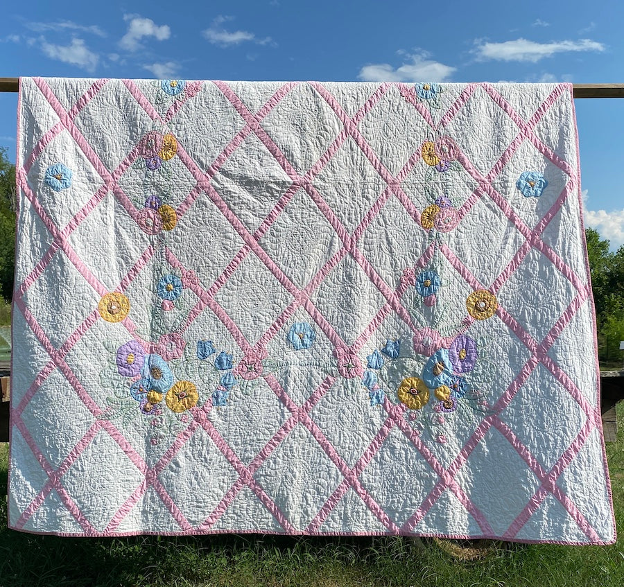 Pink Lattice Flower Applique Quilt