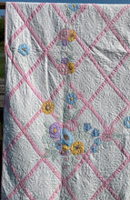 Load image into Gallery viewer, Pink Lattice Flower Applique Quilt
